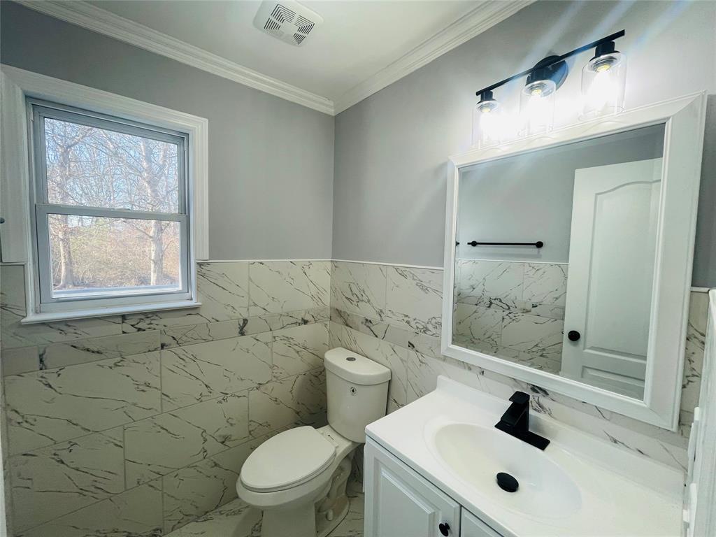 290 Cypress Drive, Mastic Beach, New York image 16