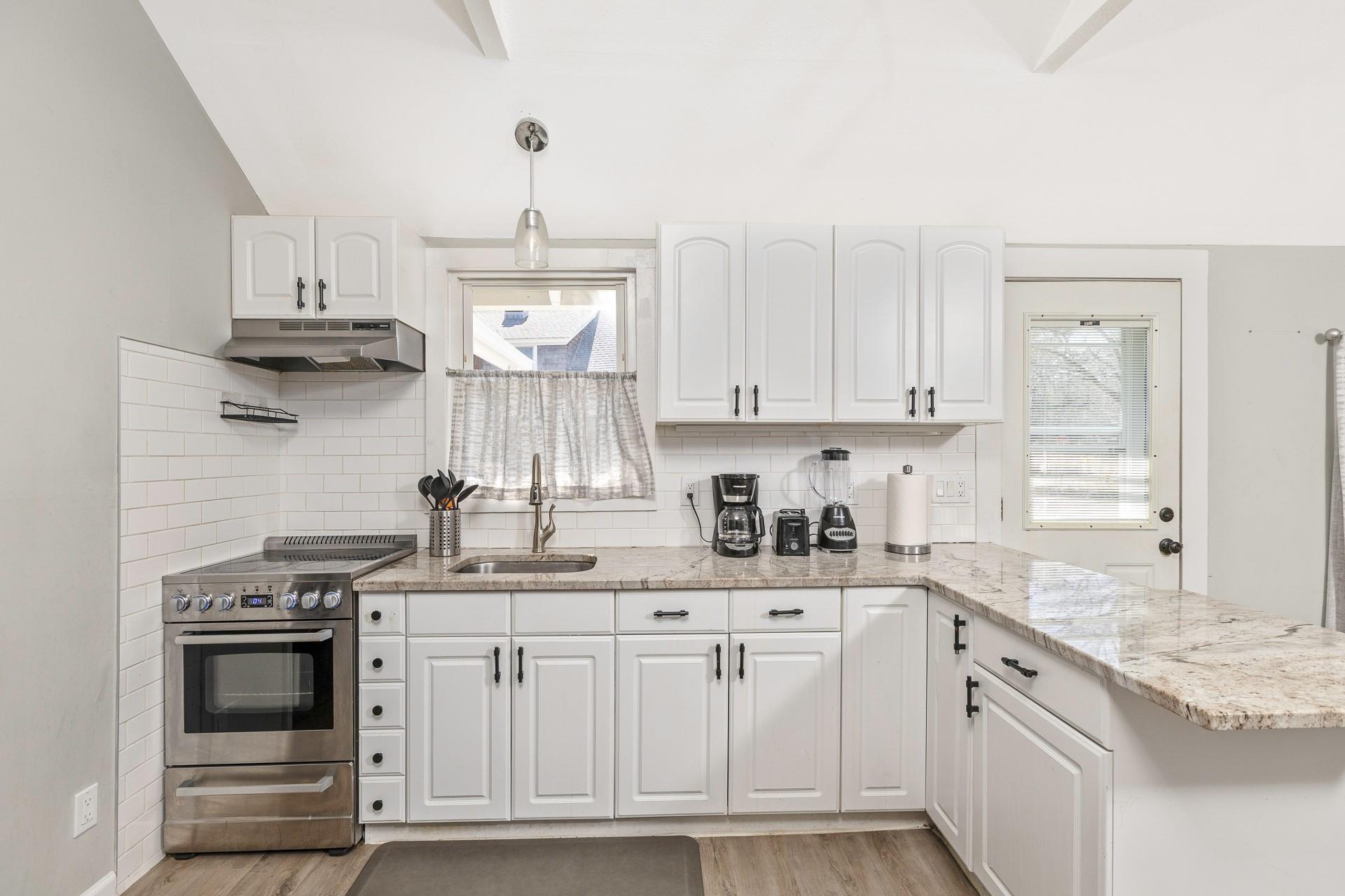 572 Montauk Highway, Westhampton Beach, New York image 23