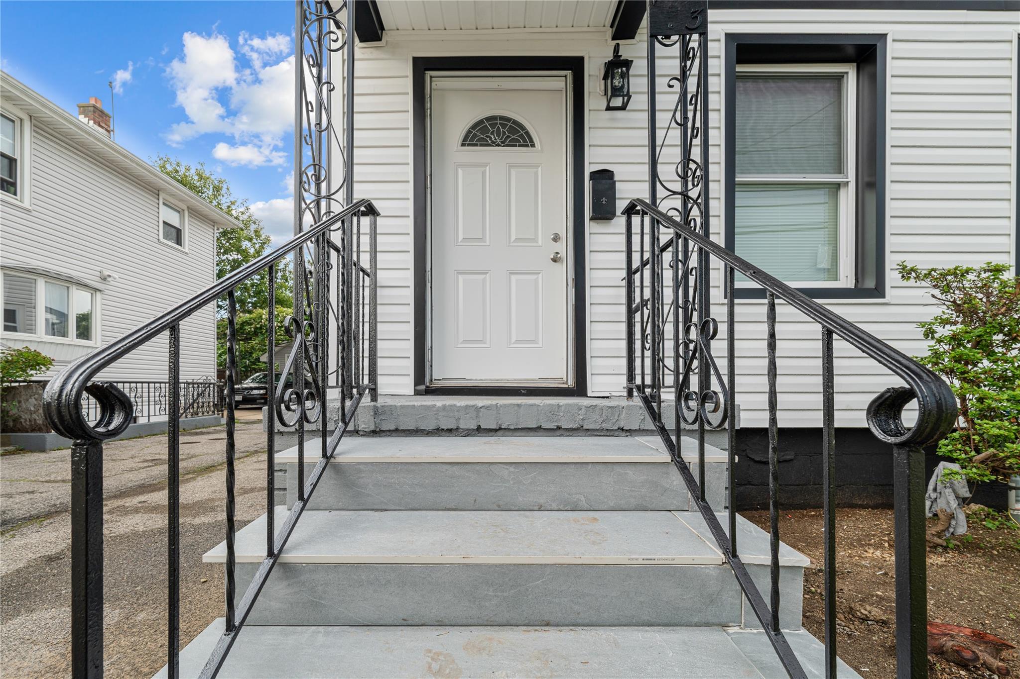 163 Grant Avenue