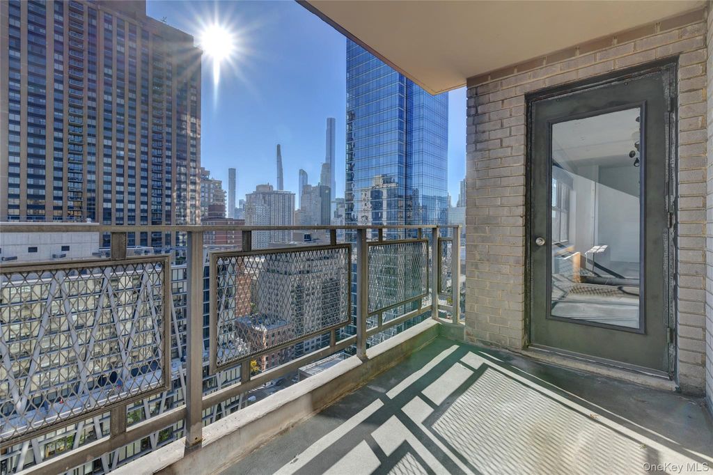 Photo of 160 West End Avenue #26P, New York (Manhattan), NY 10023 (MLS # 940833)