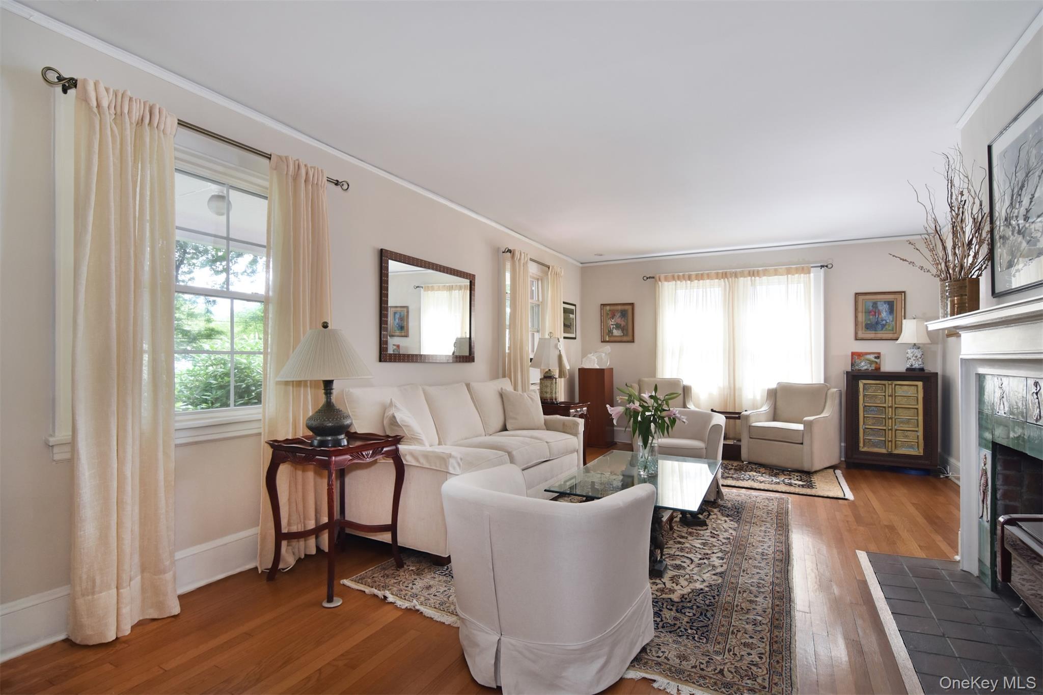 579 Manor Lane