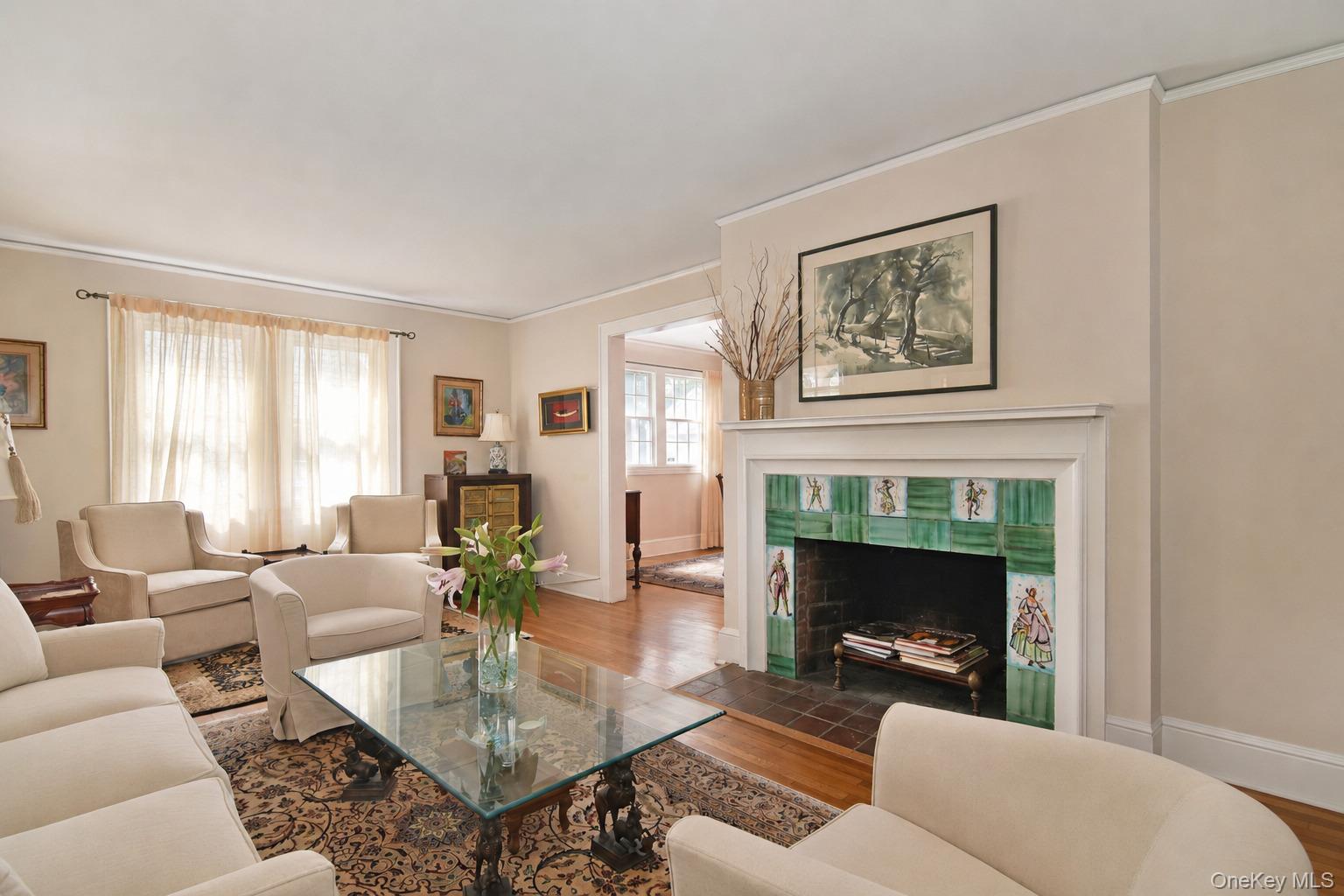 579 Manor Lane