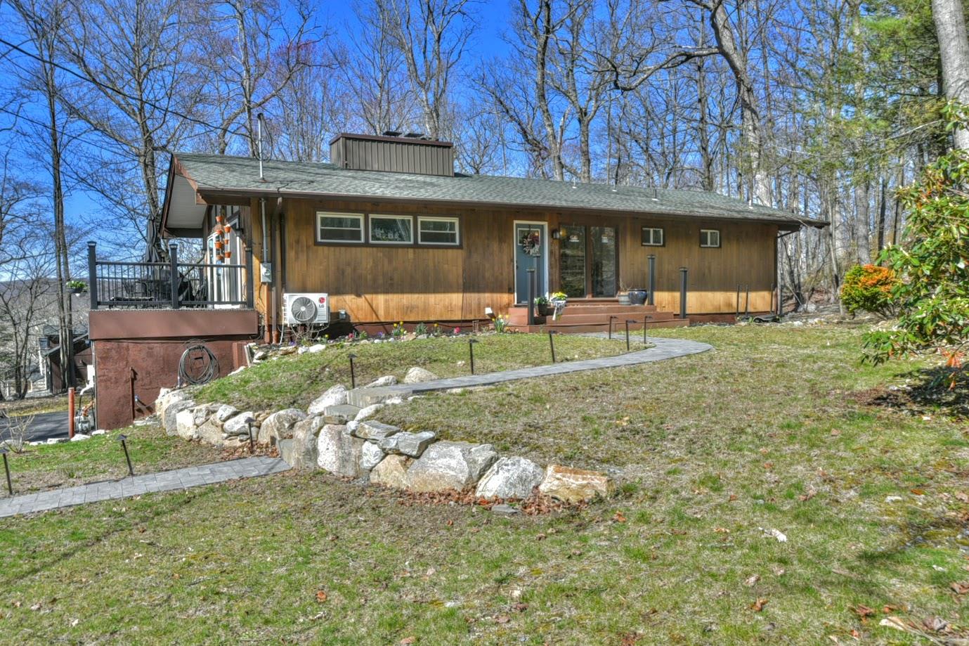 71 Fawn Hill Road, Tuxedo Park, New York image 1