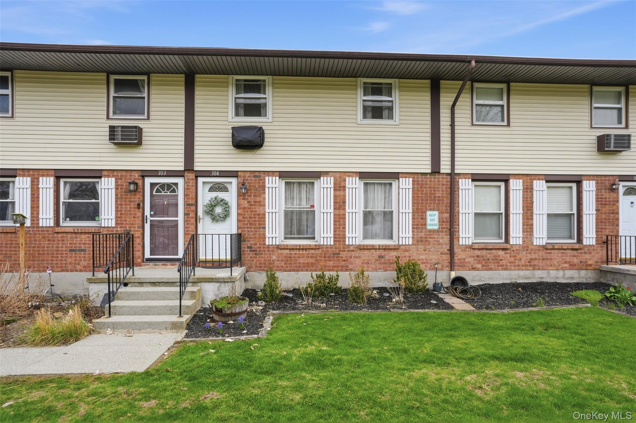 304 Parr Meadow Drive 3D