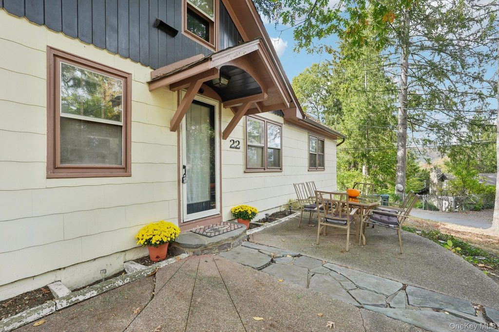 Photo of 22 Morgans Way, Greenwood Lake, NY 10925 (MLS # 922500)