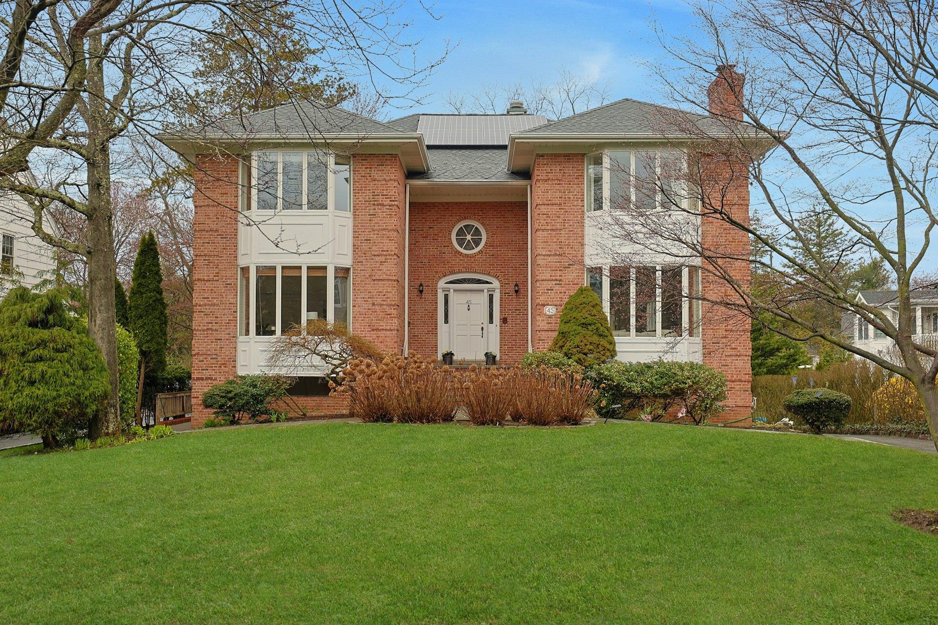 45 Montrose Road, Scarsdale, New York image 1