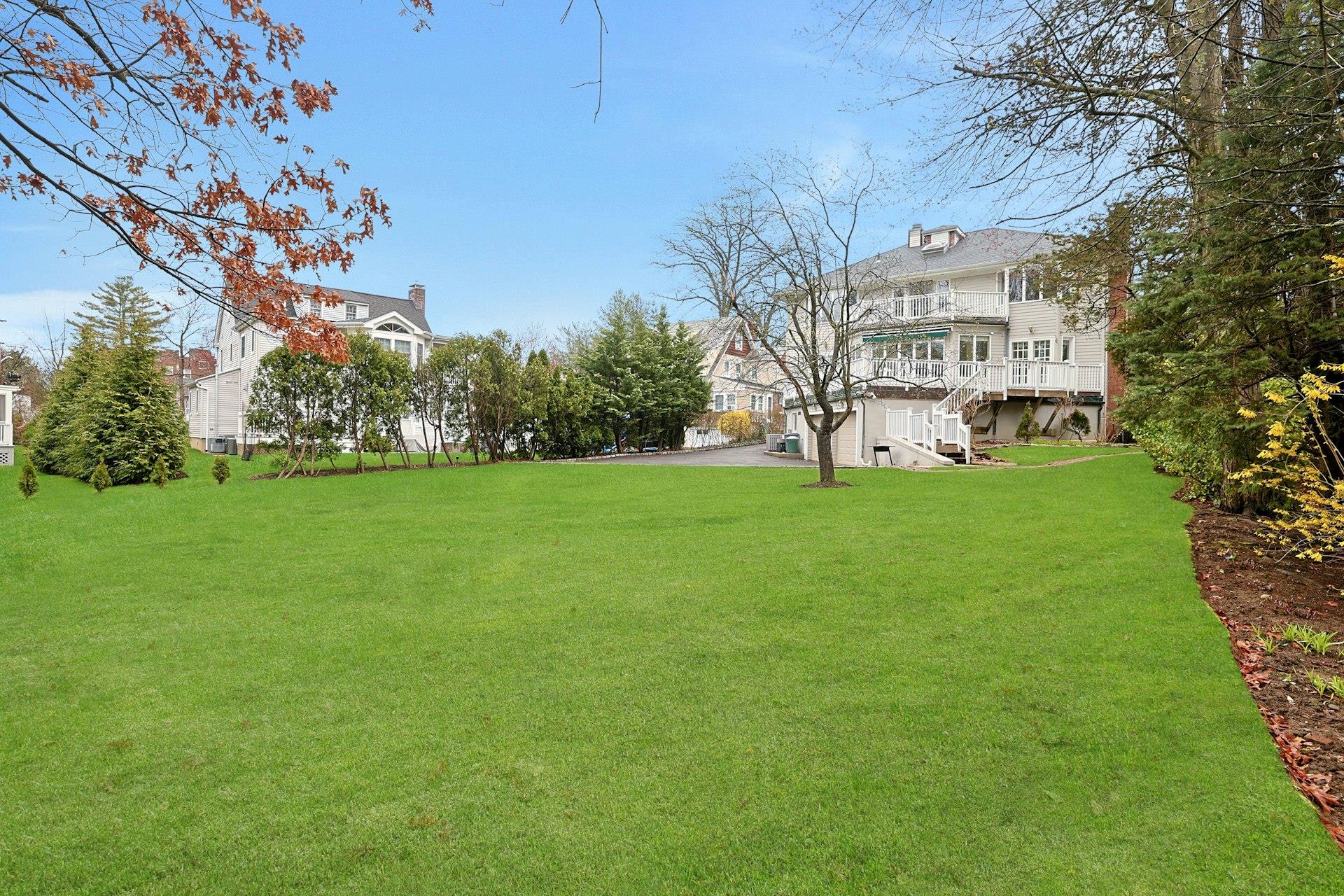 45 Montrose Road, Scarsdale, New York image 36
