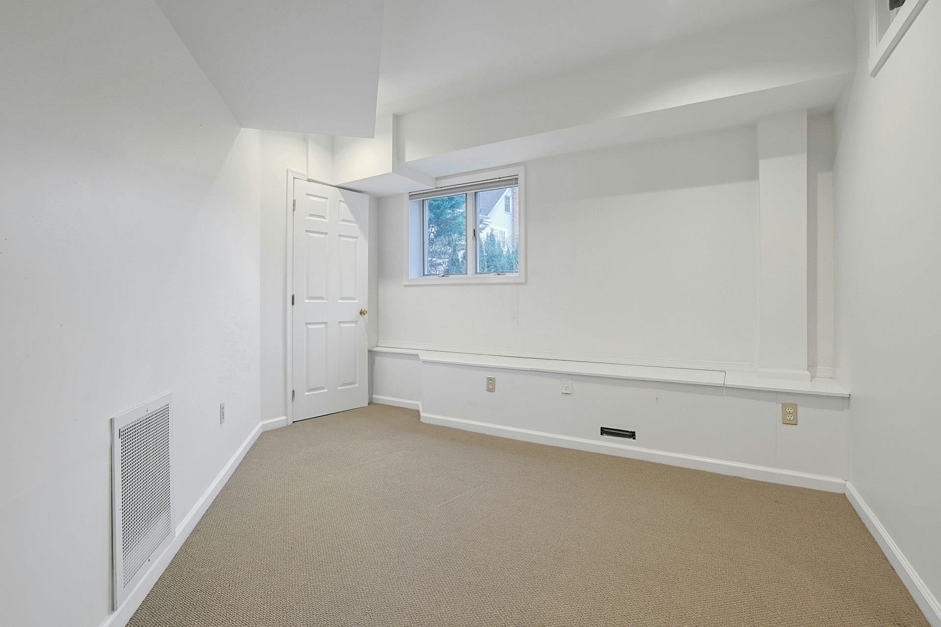 45 Montrose Road, Scarsdale, New York image 31