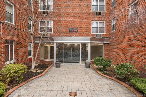 Homes For Sale - 185 South Midddle Neck Road #1P<br/> Great Neck, NY 11021