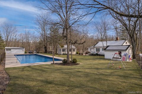 Photo of 90 Old Route 212 Road, Saugerties, NY 12524 (MLS # 971642)