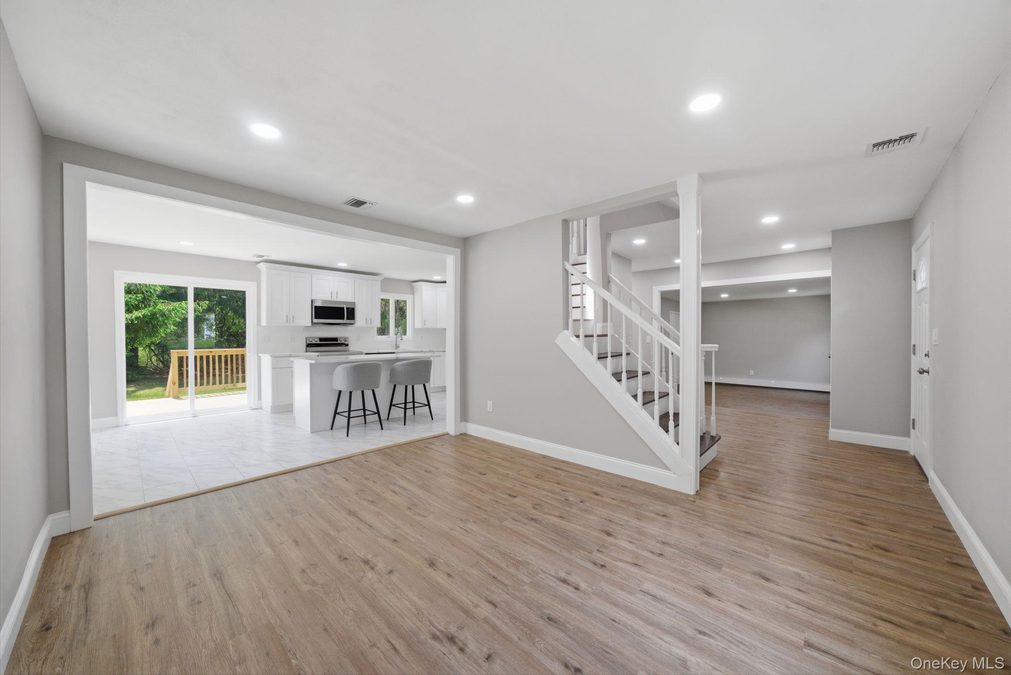 4 Evans Street