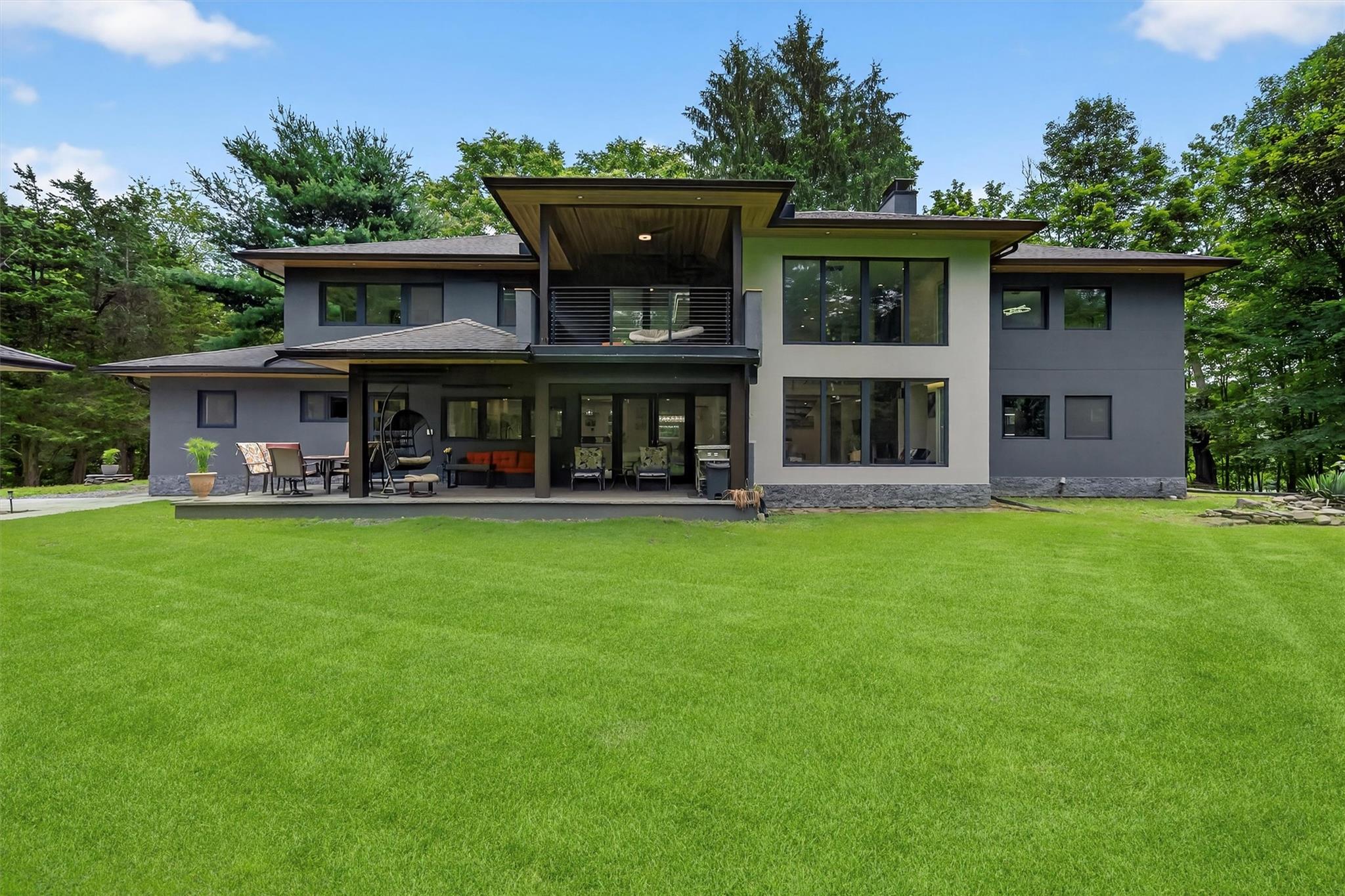 41 Sand Hill Lane