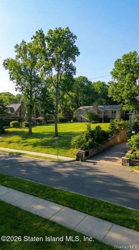 Photo of 18 Emerson Avenue #P, Staten Island, NY 10301 (MLS # 986752)