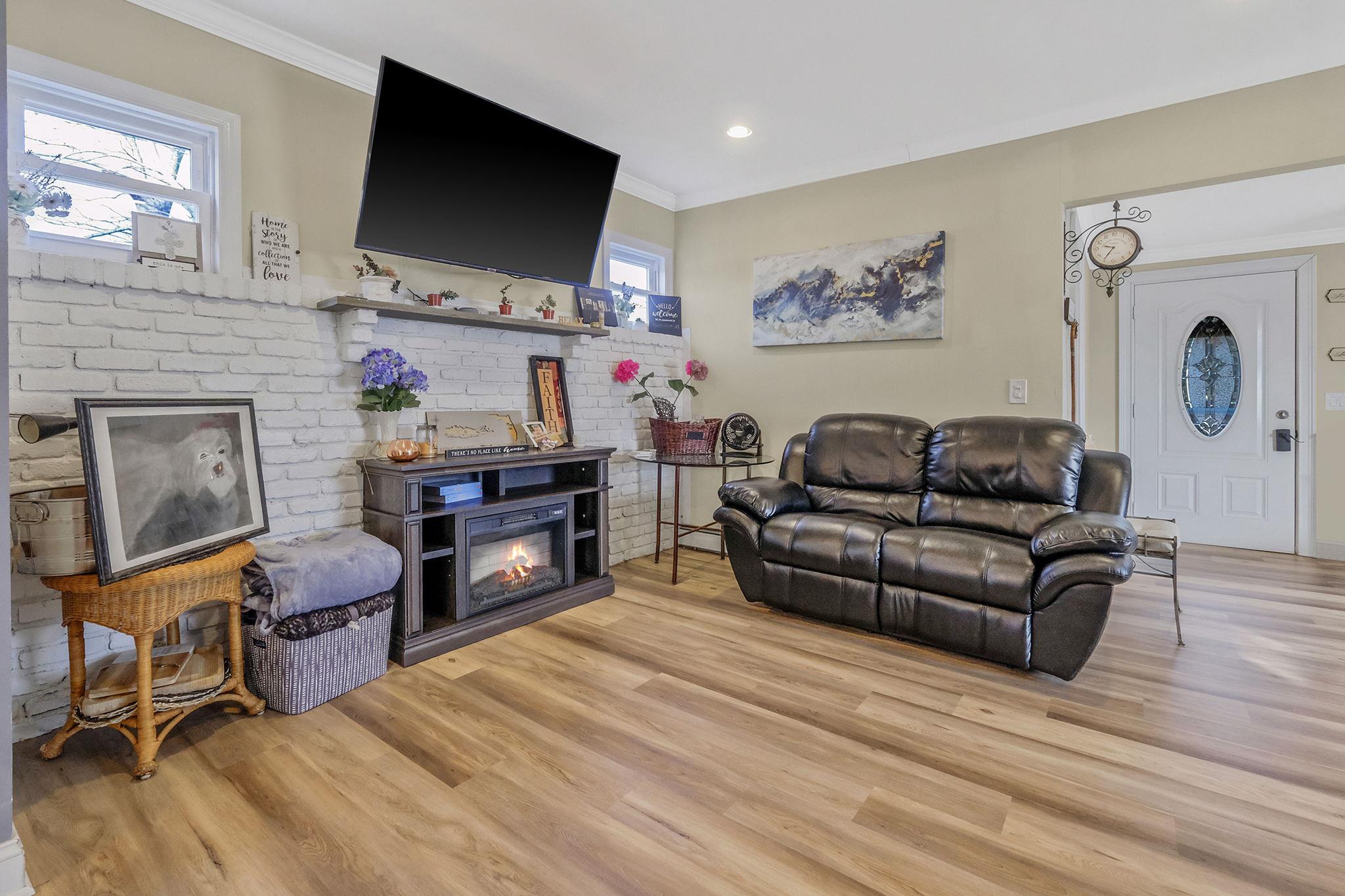4 Hulse Court, Patchogue, New York image 6