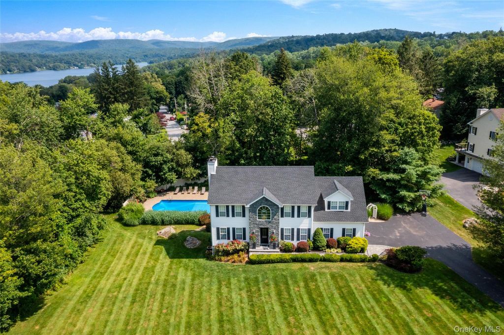 Photo of 9 Rose Lane, Brewster, NY 10509 (MLS # 997035)