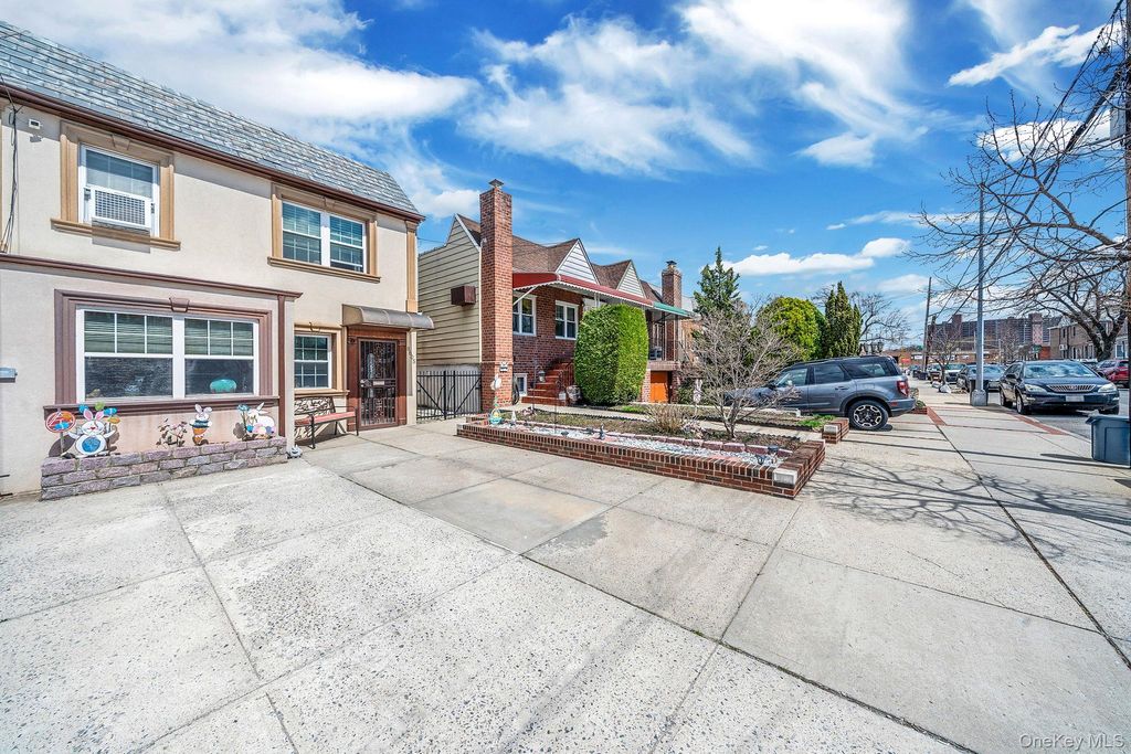 Photo of 8605 77th Avenue, Glendale, NY 11385 (MLS # 980576)