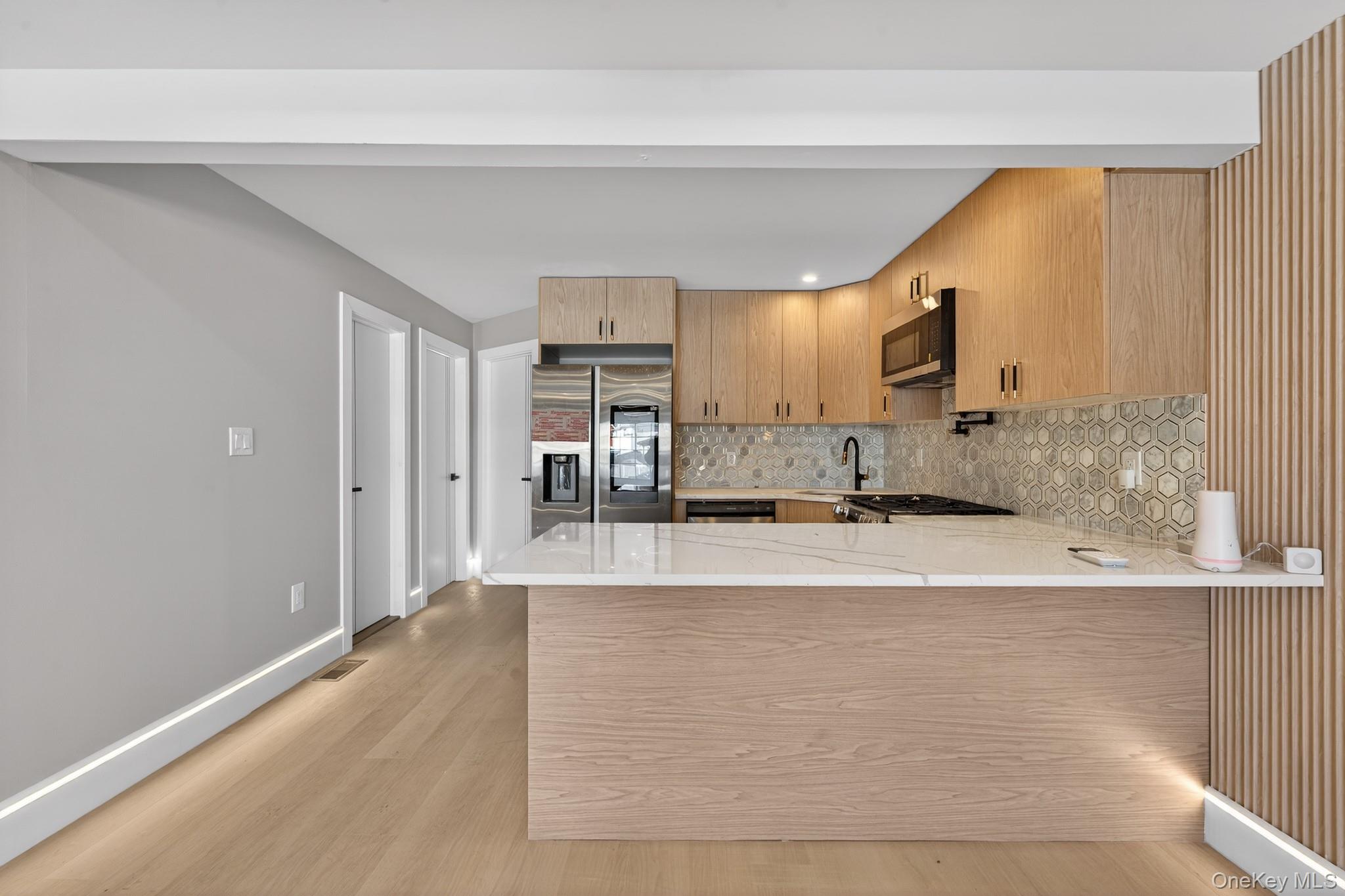 147-72 huxley Street