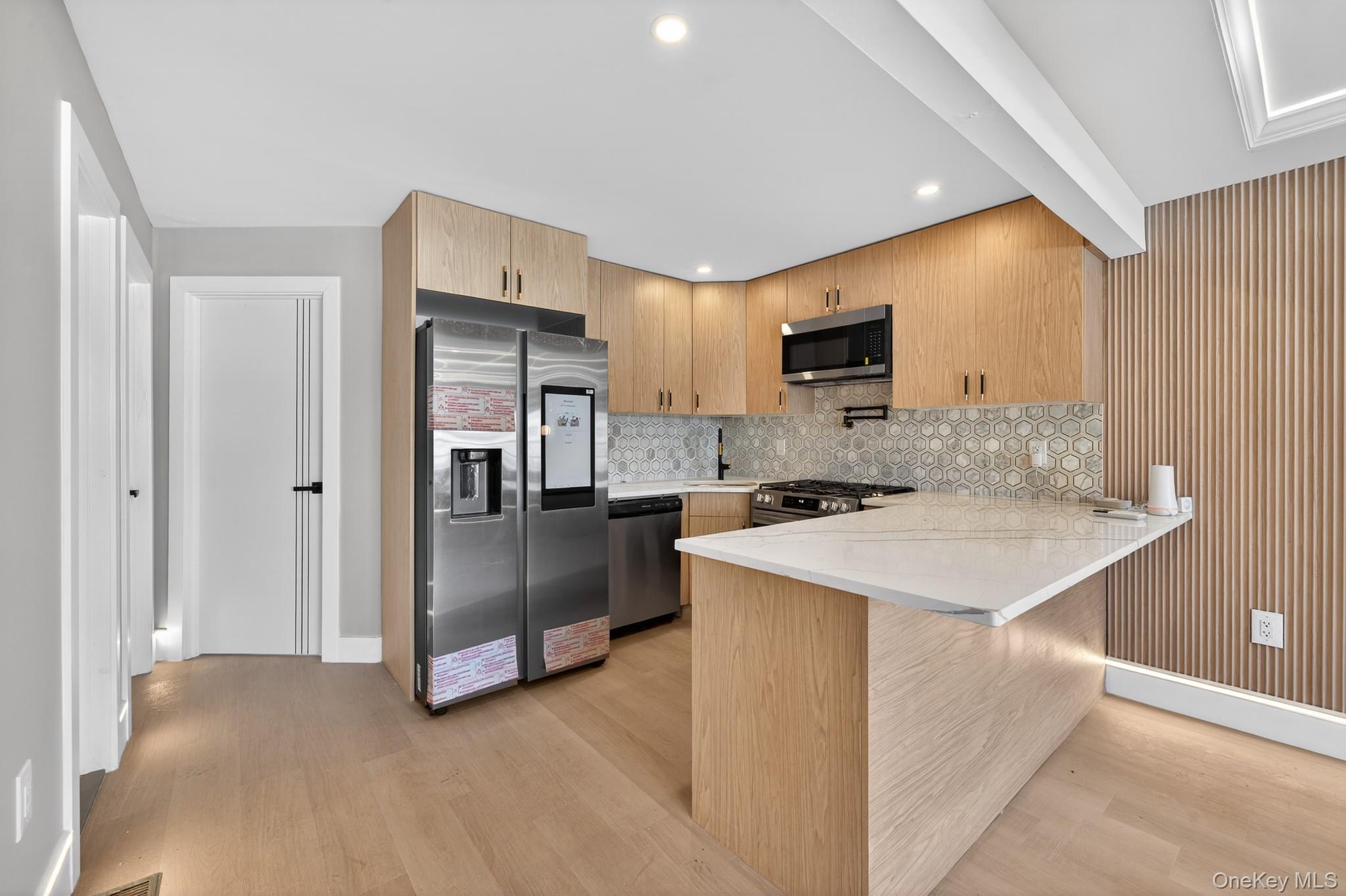 147-72 huxley Street