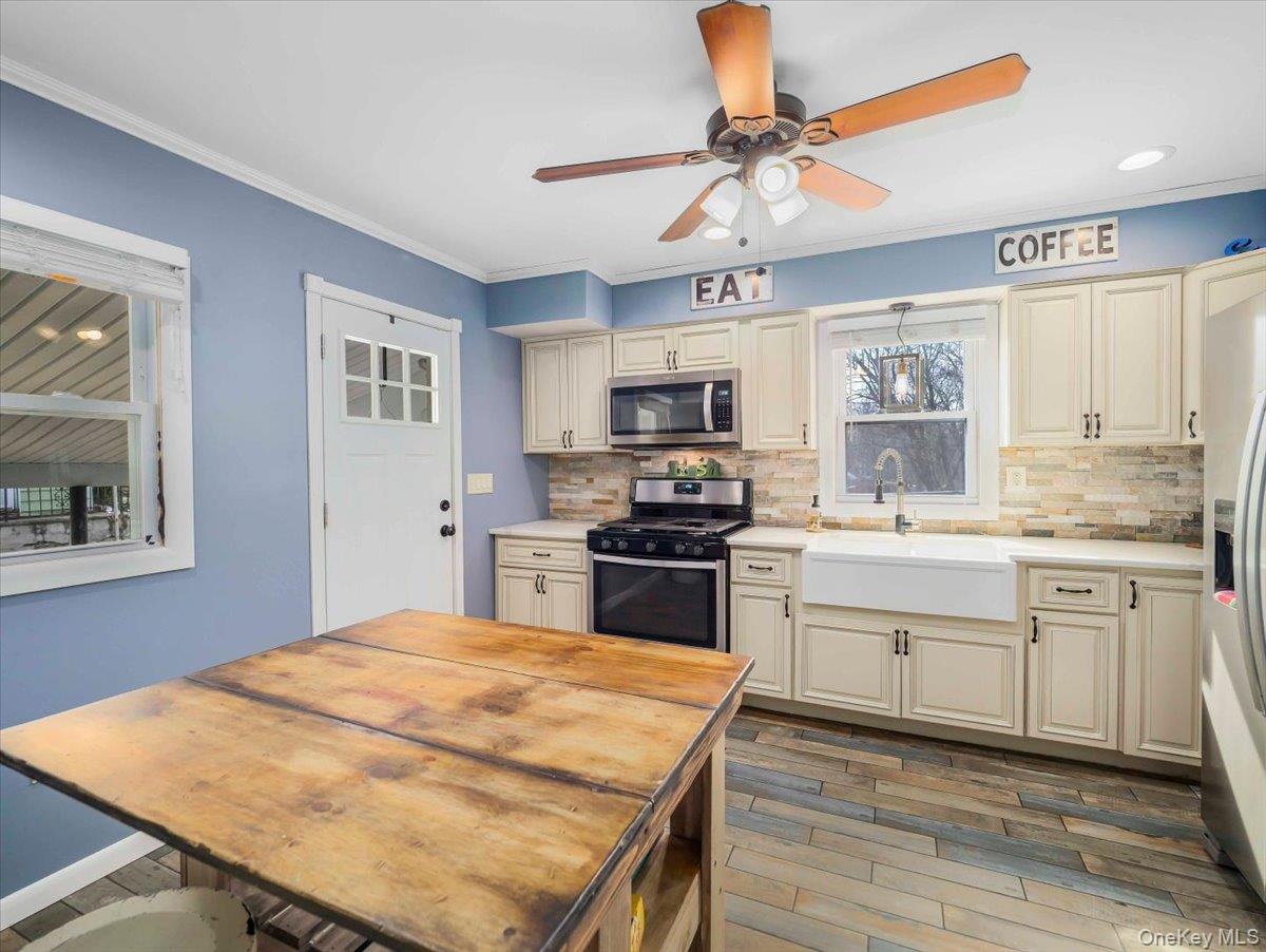 35 Hillside Avenue
