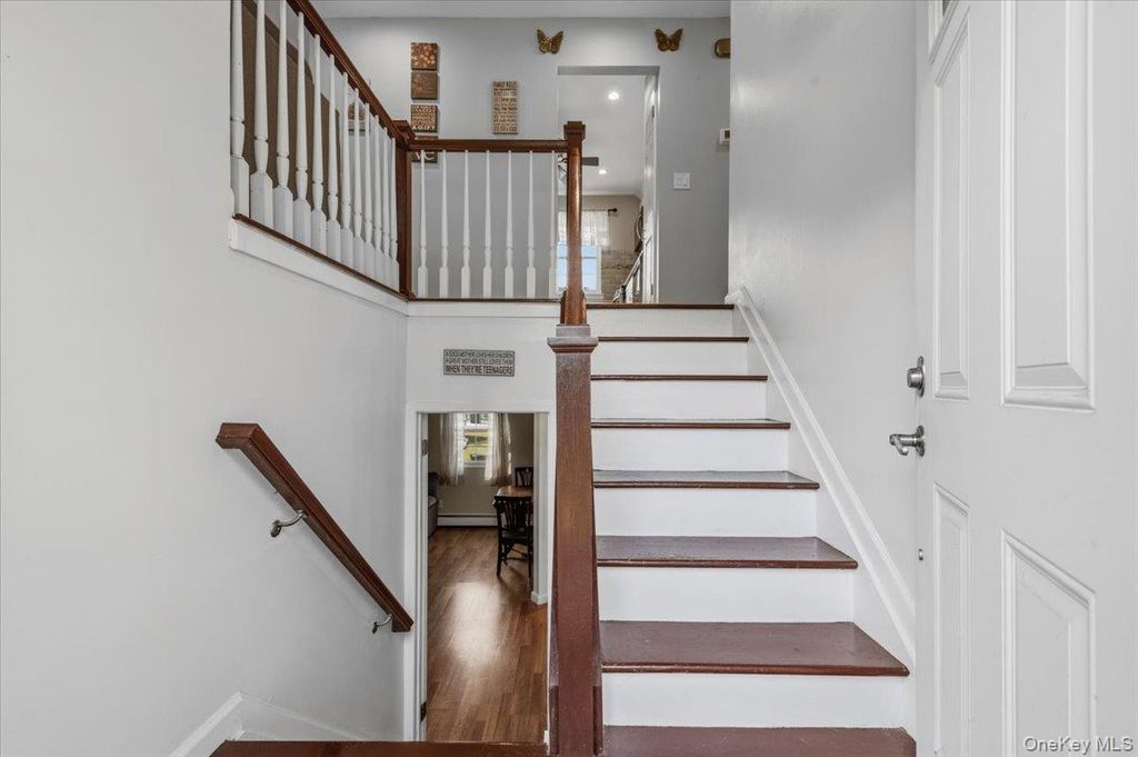Photo of 17 Nottingham Drive, Wheatley Heights, NY 11798 (MLS # 1015779)