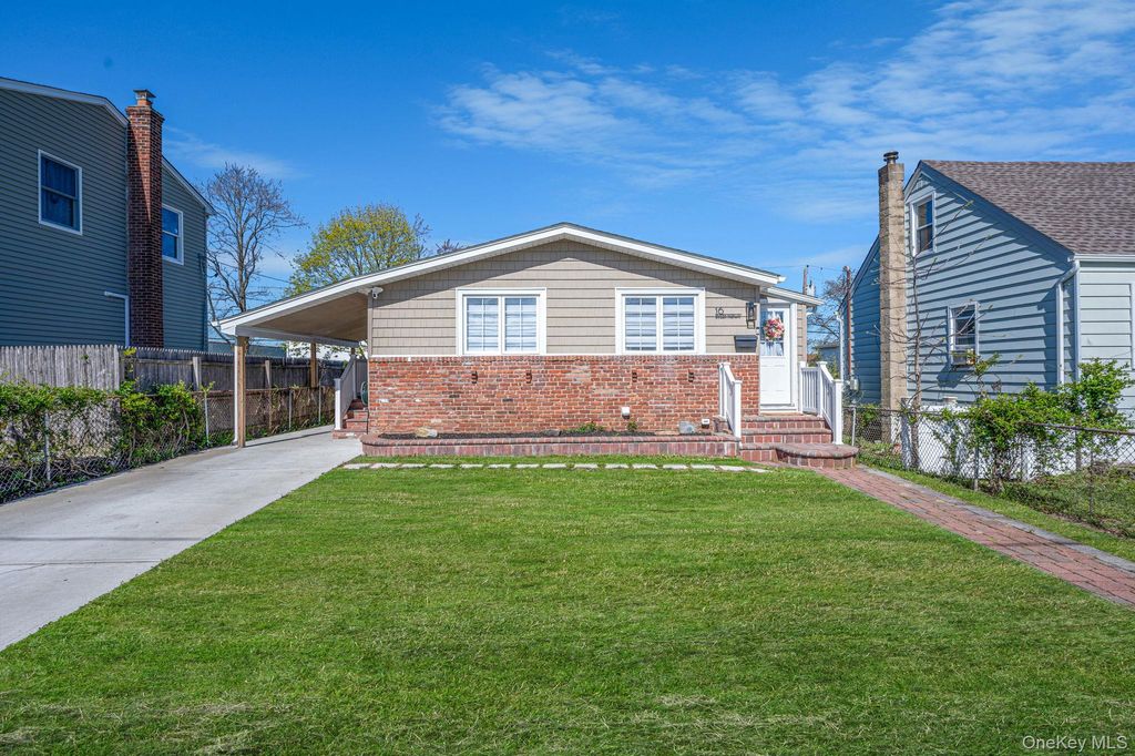 Photo of 16 Riviera Parkway, Lindenhurst, NY 11757 (MLS # 992242)
