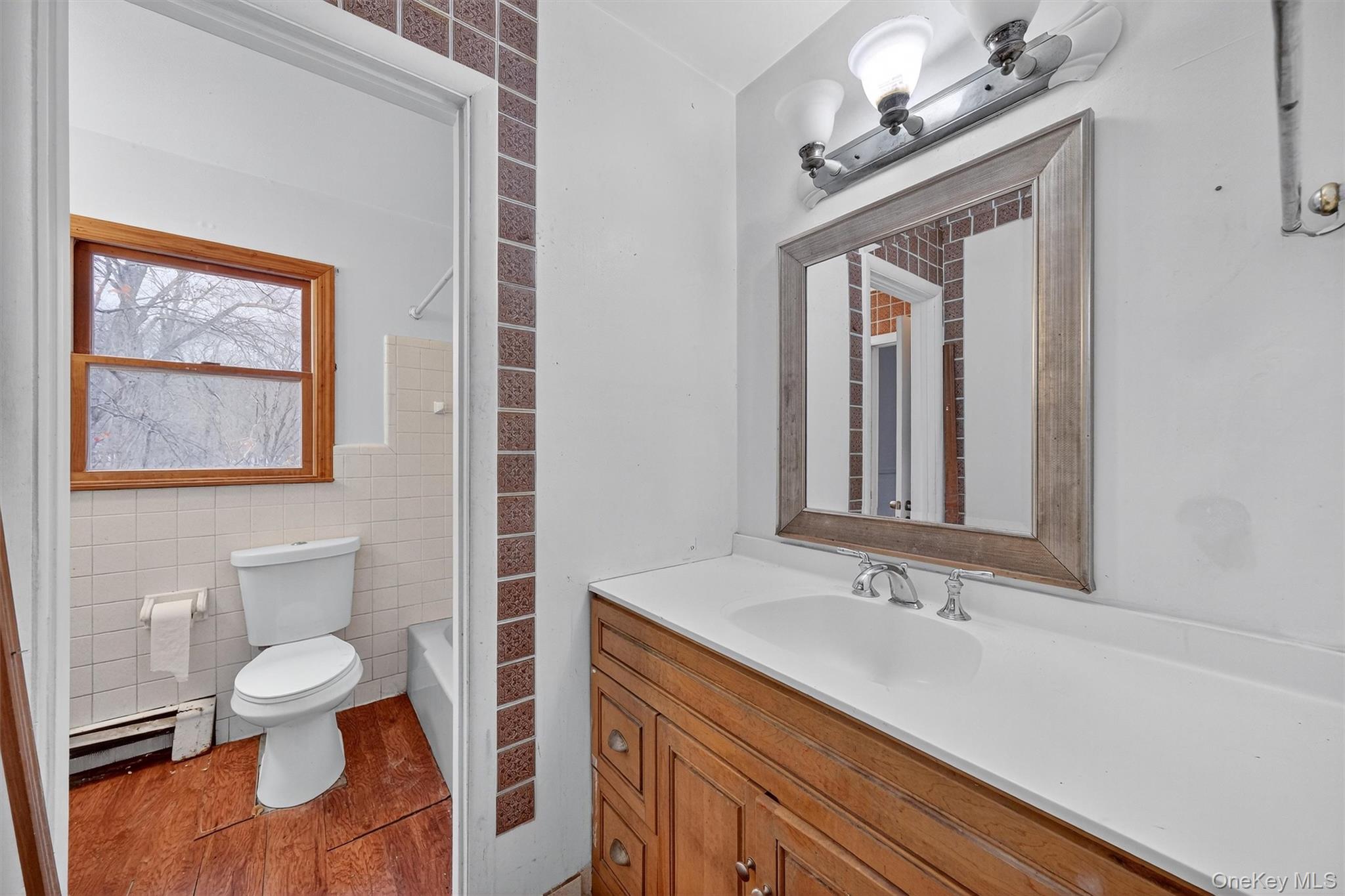 Hyde Park, New York 12538, United States, 4 Bedrooms Bedrooms, ,2 BathroomsBathrooms,Residential,Active,251919