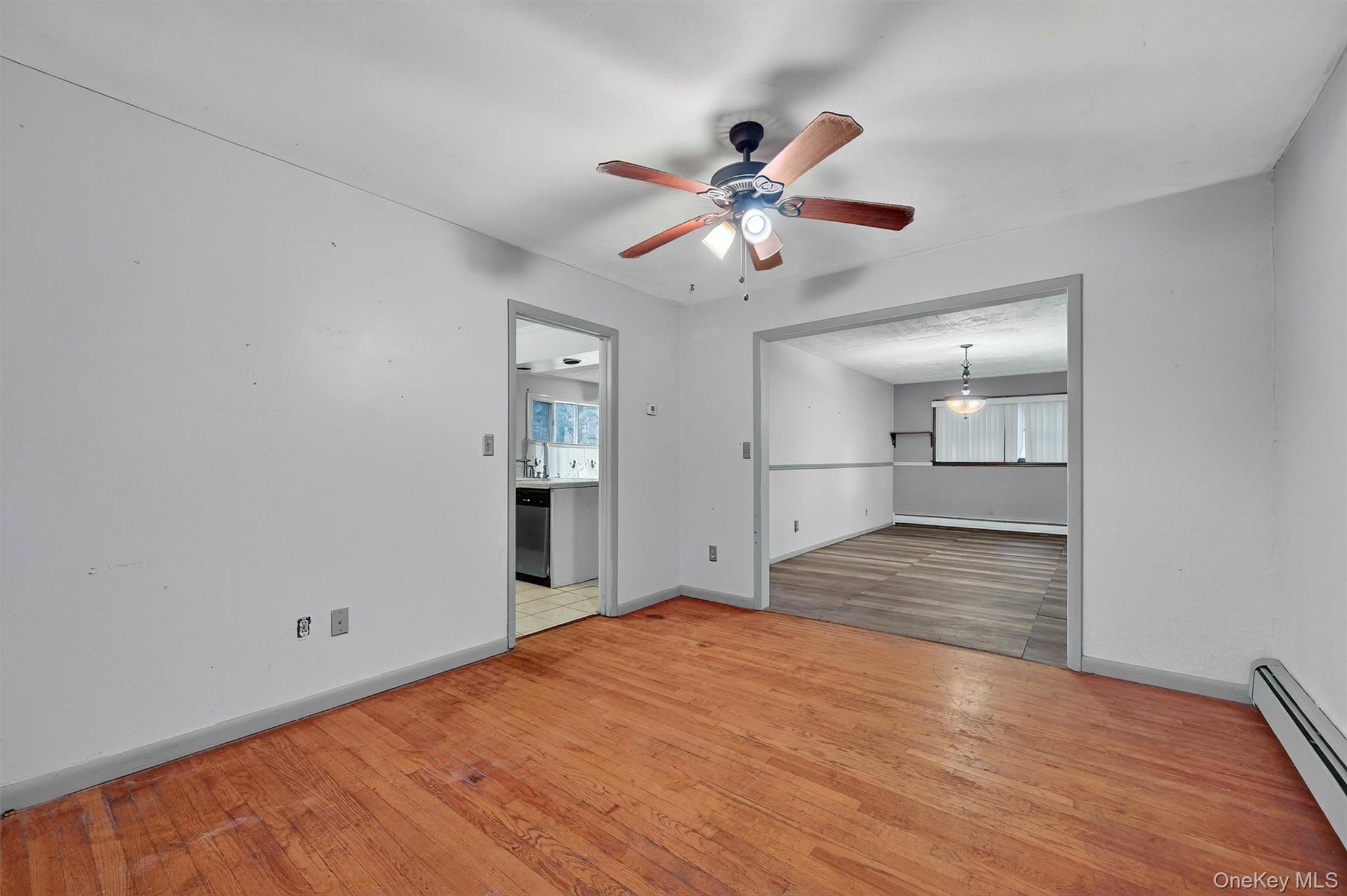 Hyde Park, New York 12538, United States, 4 Bedrooms Bedrooms, ,2 BathroomsBathrooms,Residential,Active,251919