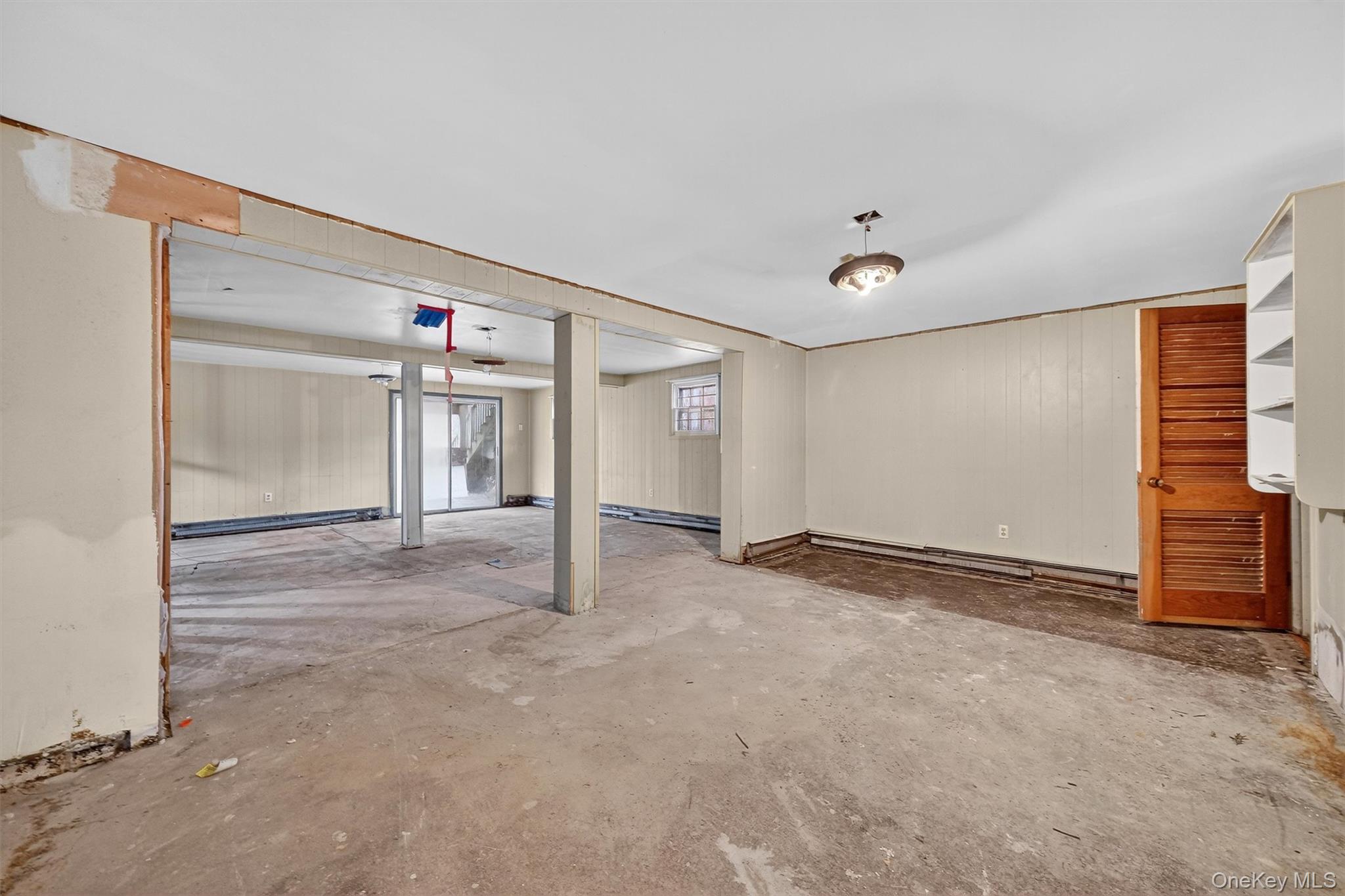 Hyde Park, New York 12538, United States, 4 Bedrooms Bedrooms, ,2 BathroomsBathrooms,Residential,Active,251919