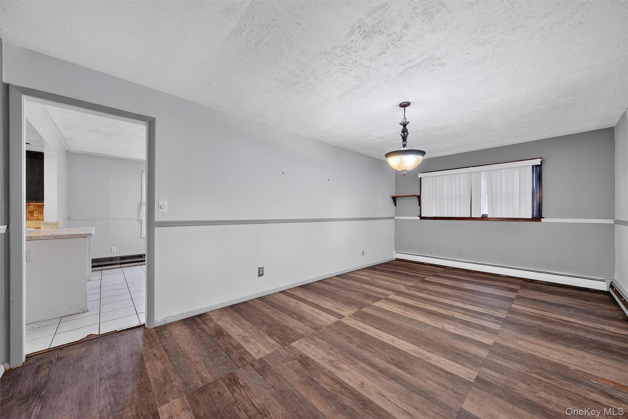 Hyde Park, New York 12538, United States, 4 Bedrooms Bedrooms, ,2 BathroomsBathrooms,Residential,Active,251919