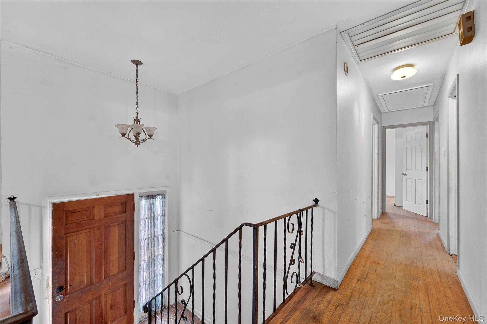 Hyde Park, New York 12538, United States, 4 Bedrooms Bedrooms, ,2 BathroomsBathrooms,Residential,Active,251919