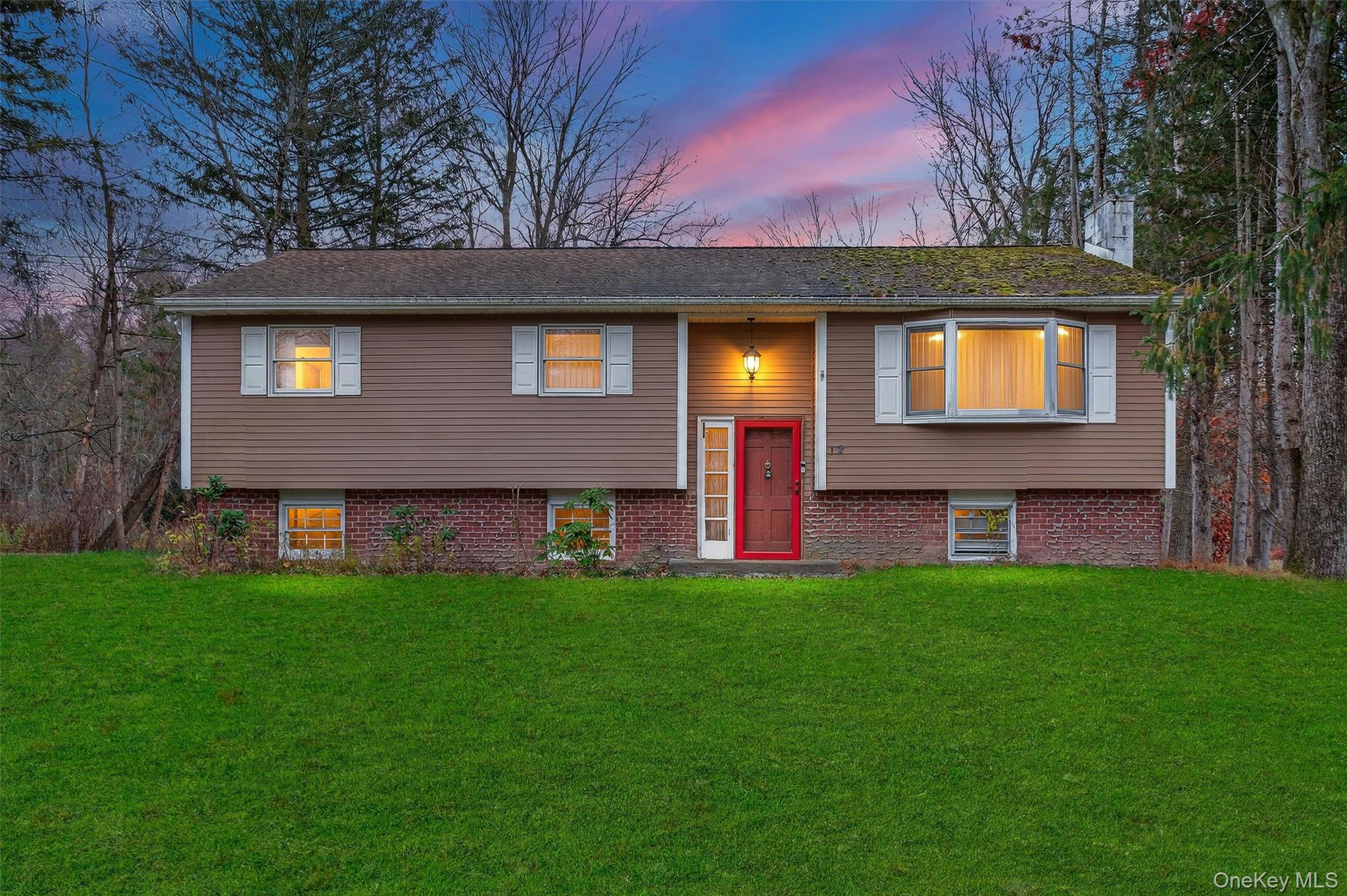 Hyde Park, New York 12538, United States, 4 Bedrooms Bedrooms, ,2 BathroomsBathrooms,Residential,Active,251919