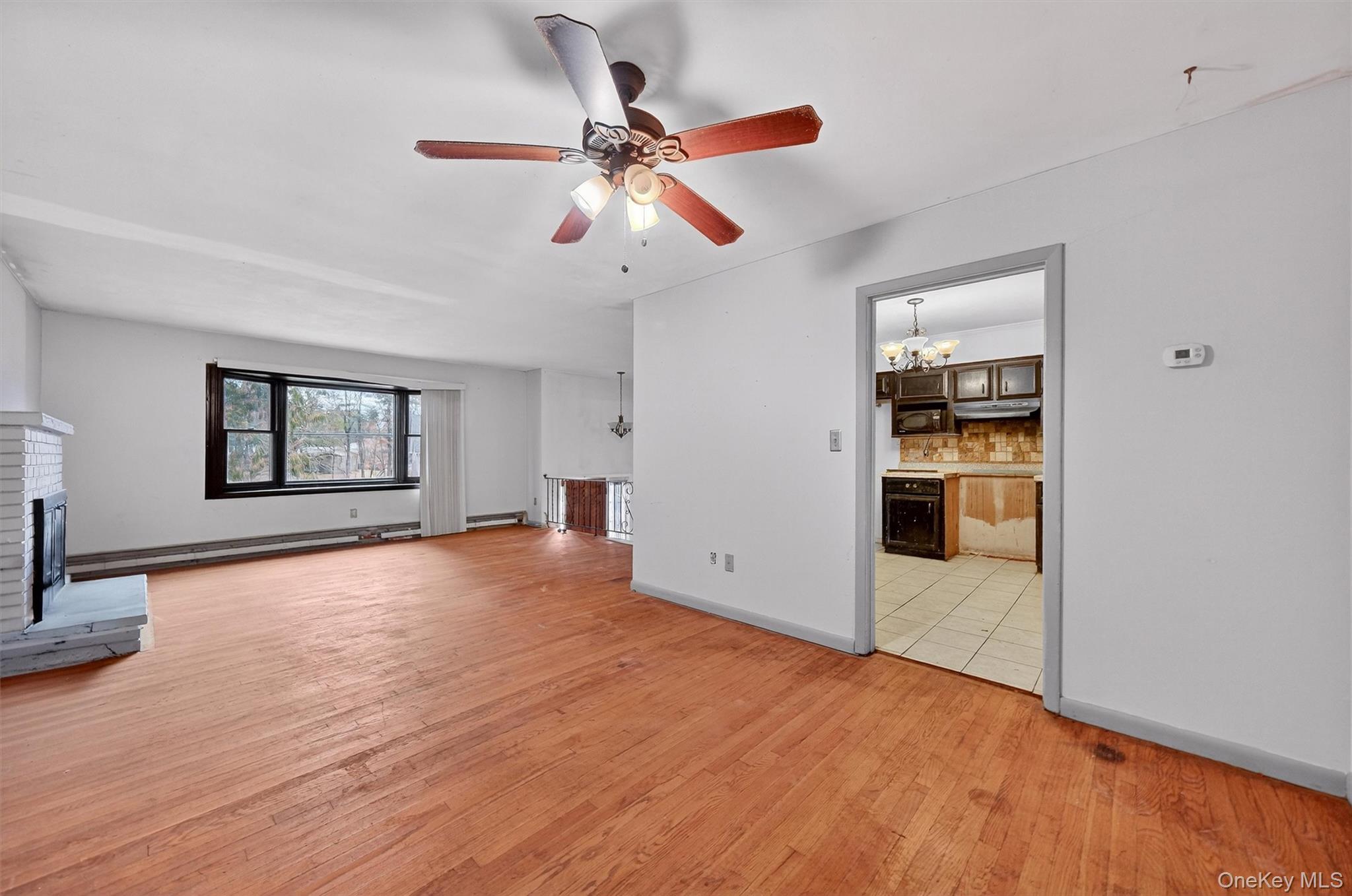 Hyde Park, New York 12538, United States, 4 Bedrooms Bedrooms, ,2 BathroomsBathrooms,Residential,Active,251919