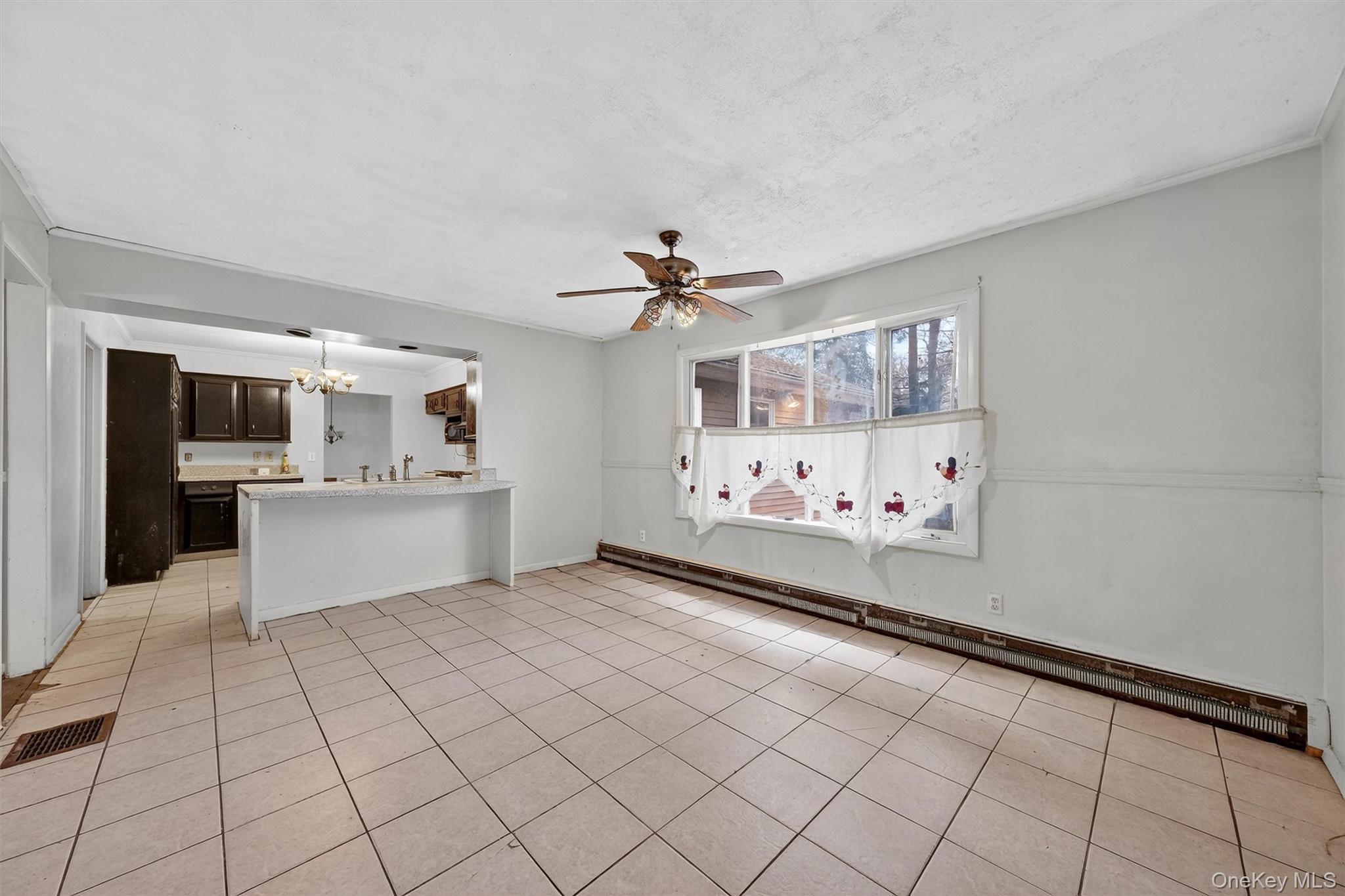 Hyde Park, New York 12538, United States, 4 Bedrooms Bedrooms, ,2 BathroomsBathrooms,Residential,Active,251919