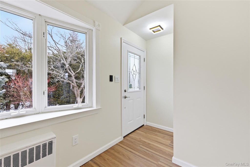 Photo of 633 7th Street, West Babylon, NY 11704 (MLS # 964559)