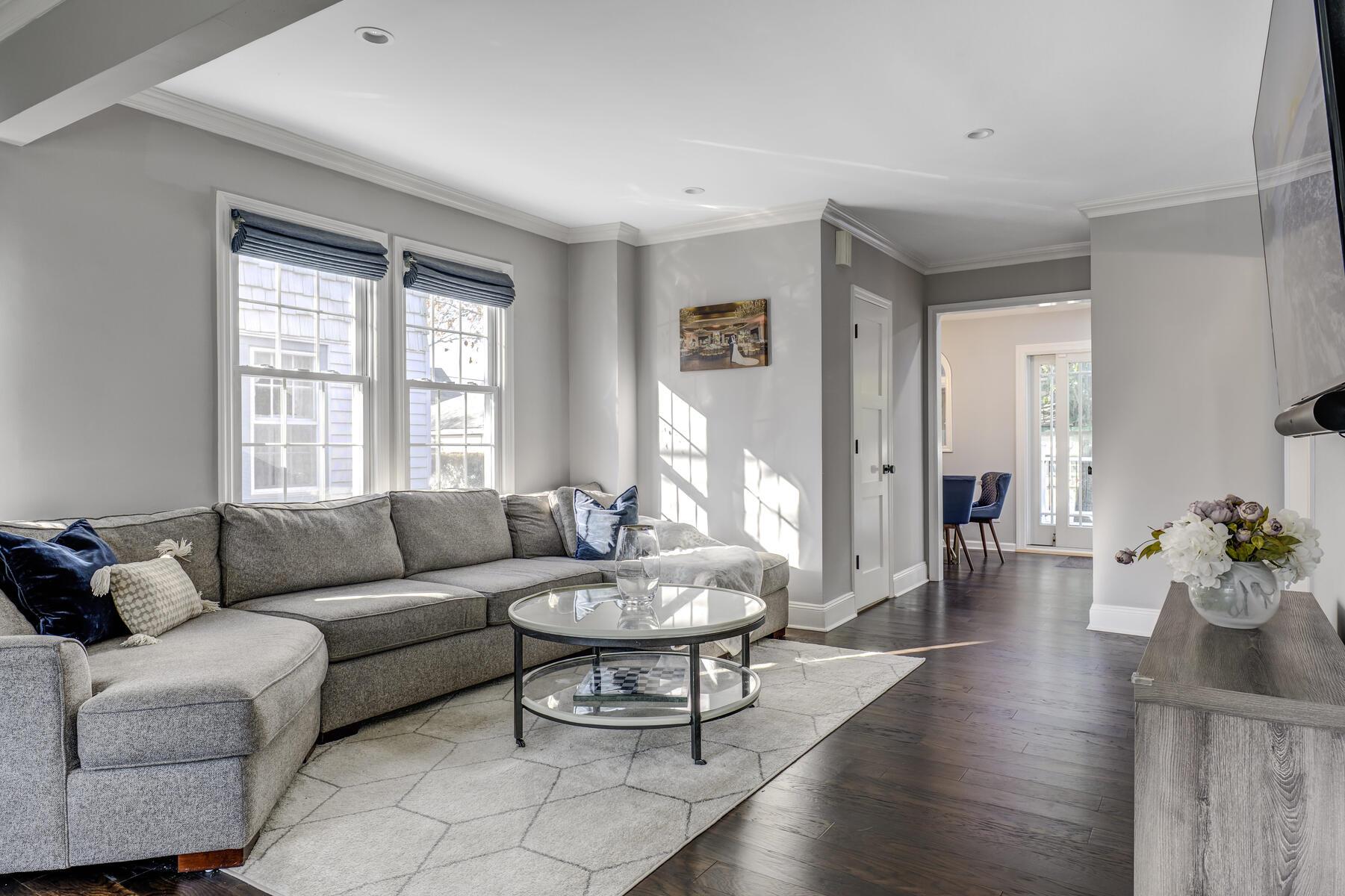 40 Park Avenue, Williston Park, New York image 6