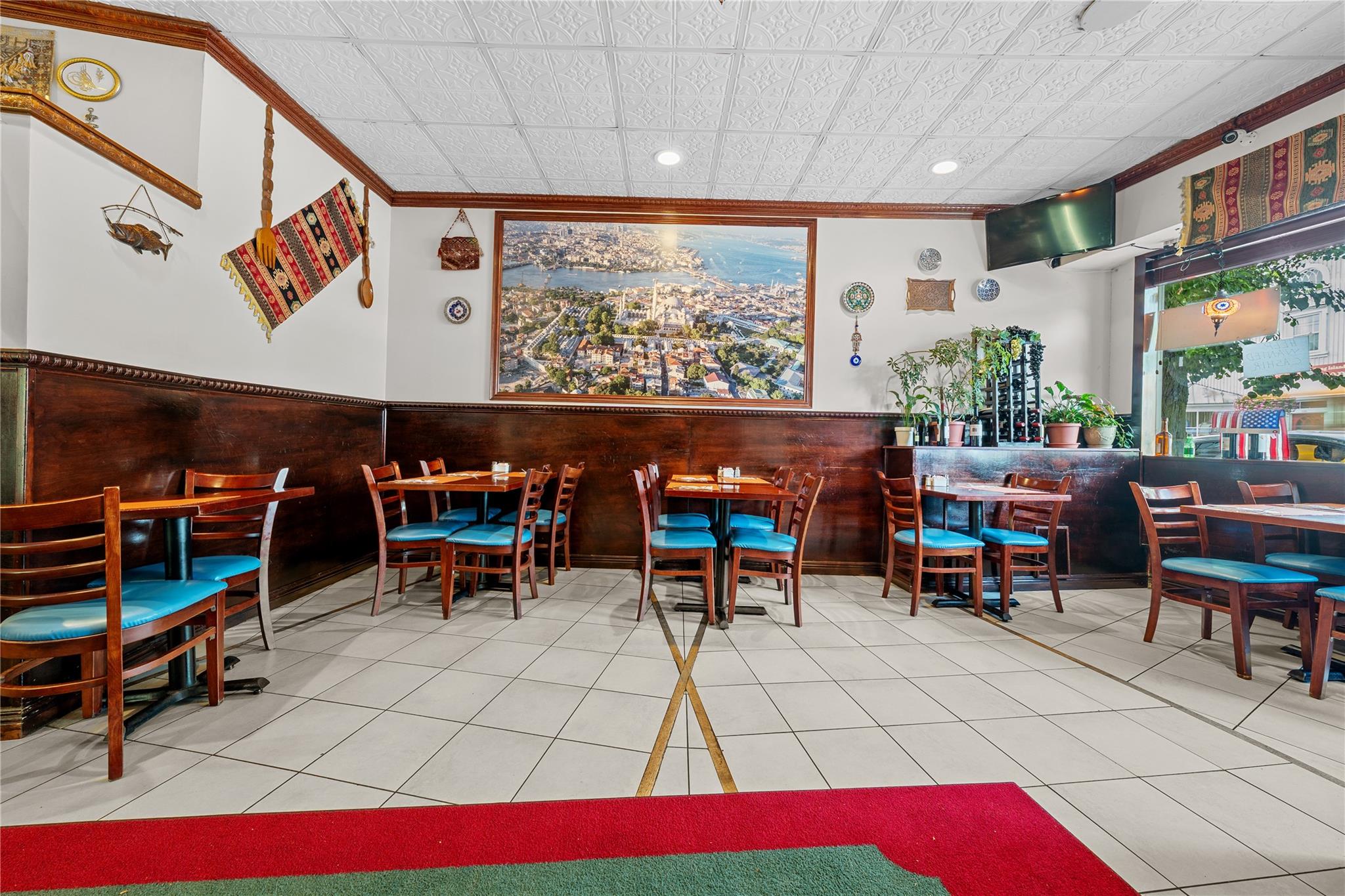 1380 Old Northern Boulevard 1378