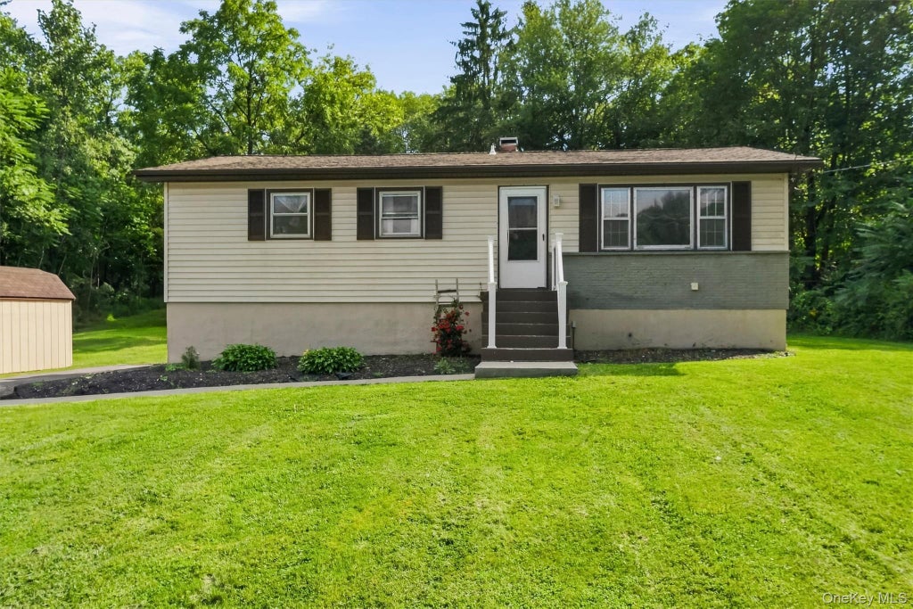 Photo of 158 Bower Road, Poughkeepsie, NY 12603 (MLS # 1045688)