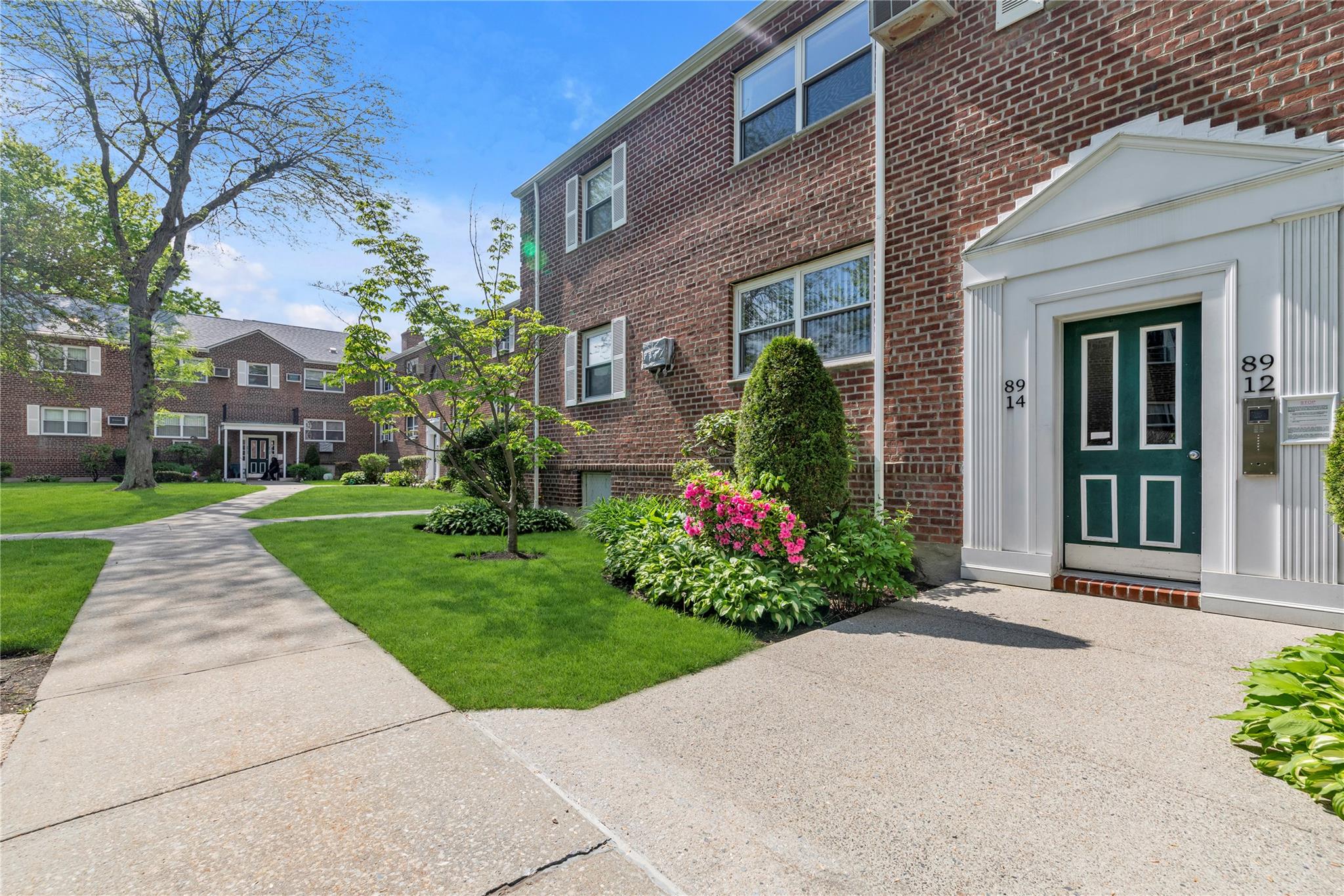 Property for Sale at 155th Avenue 1, Howard Beach, Queens, NY - Bedrooms: 2 
Bathrooms: 1 
Rooms: 5  - $318,000