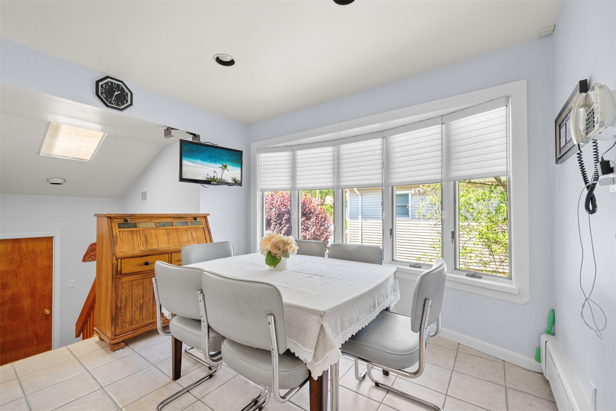 70 Monterey Drive, Manhasset Hills, New York image 11
