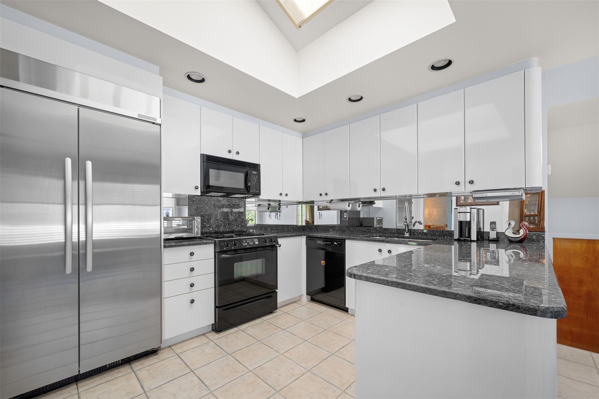 70 Monterey Drive, Manhasset Hills, New York image 9