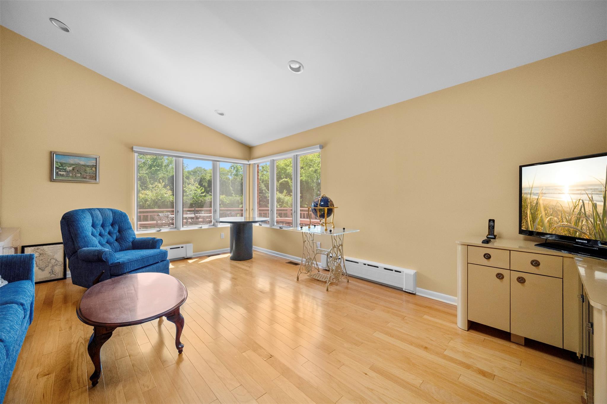 70 Monterey Drive, Manhasset Hills, New York image 16