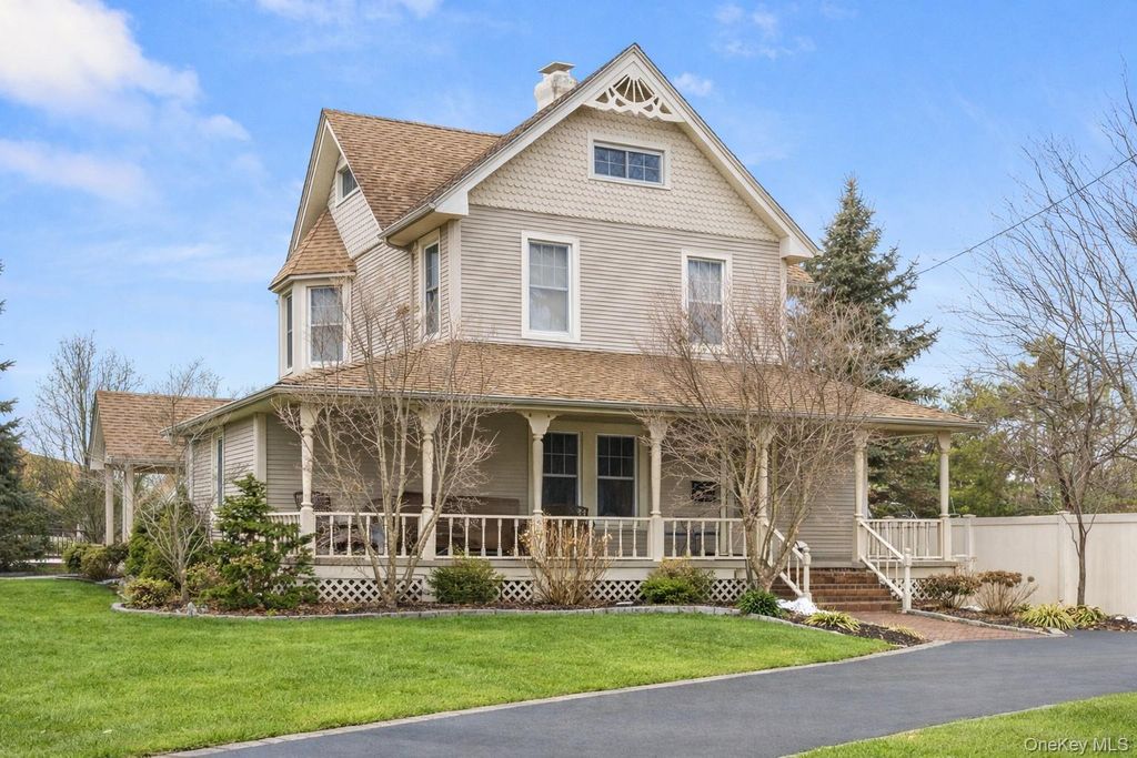 Photo of 52 Marvin Lane, Islip, NY 11751 (MLS # 964555)