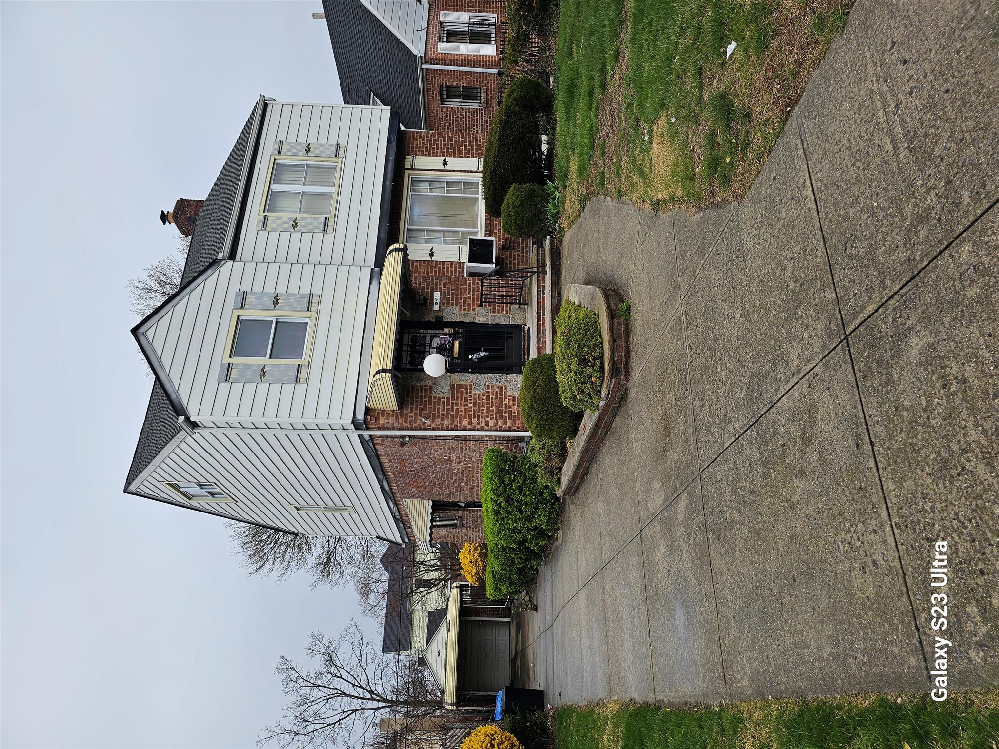 Property for Sale at 229th Street, Cambria Heights, Queens, NY - Bedrooms: 3 
Bathrooms: 2 
Rooms: 4  - $799,000
