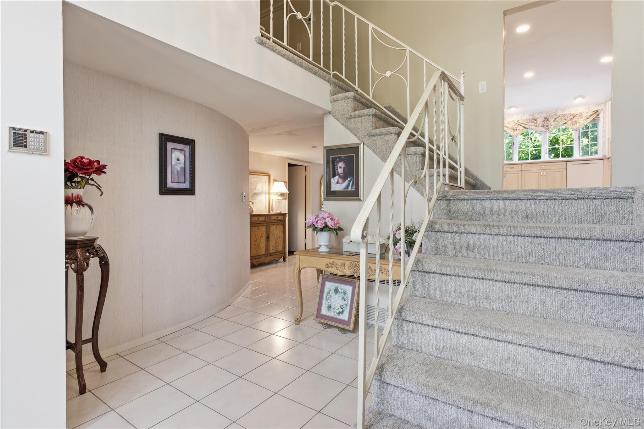 1 S Oaks Boulevard