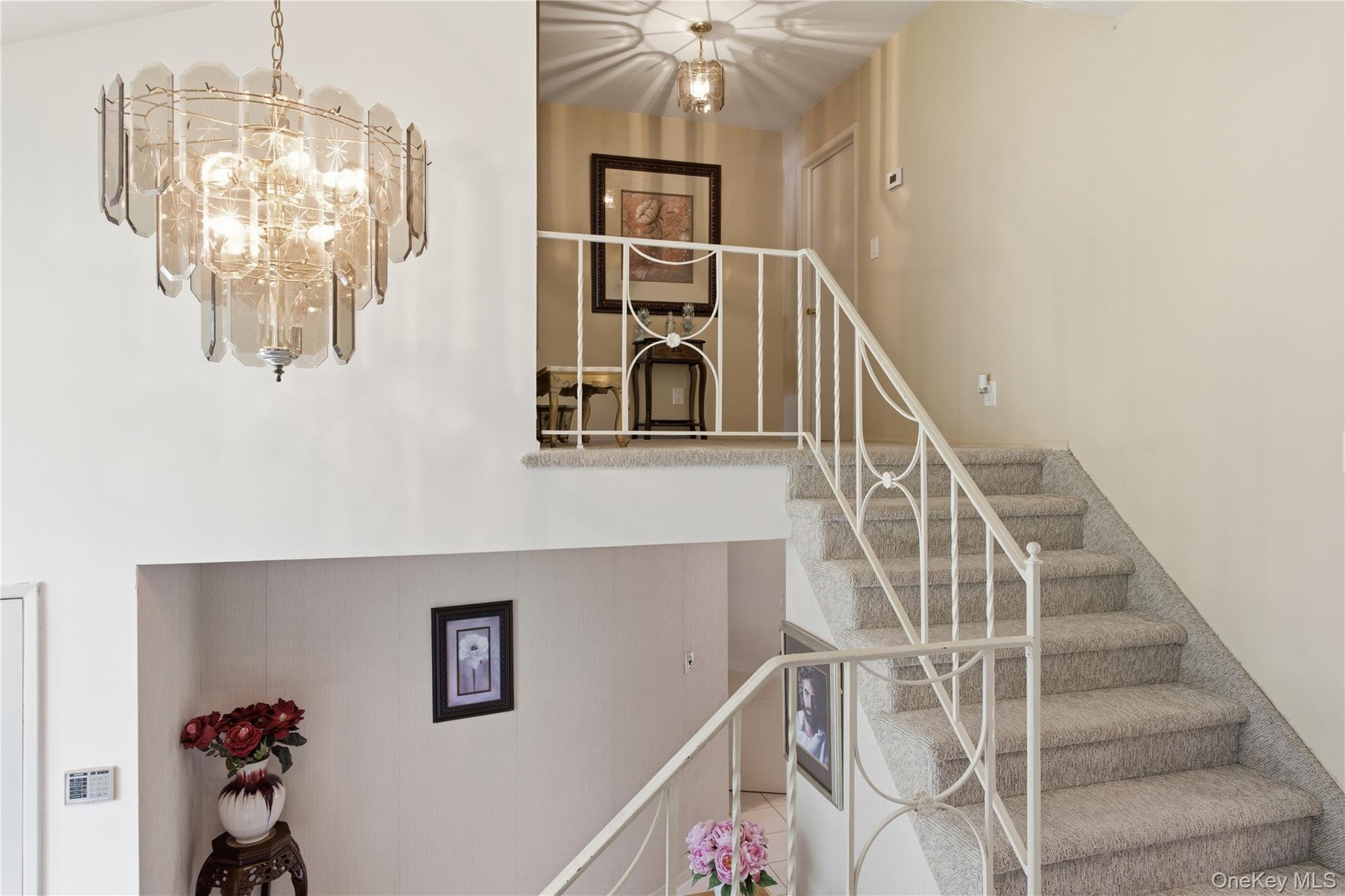 1 S Oaks Boulevard