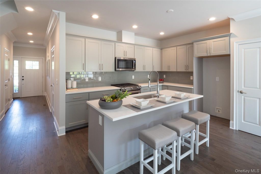 Photo of 309 Hudson View Terrace, Hyde Park, NY 12538 (MLS # 940899)