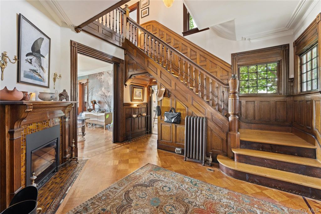 Photo of 28 Hamilton Avenue, Ossining, NY 10562 (MLS # 1013182)