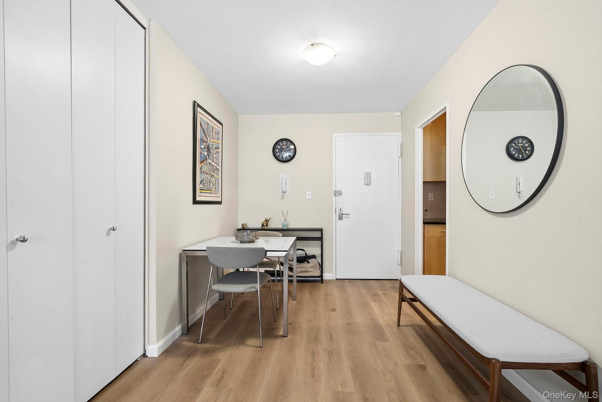 130 E 18th Street 10V