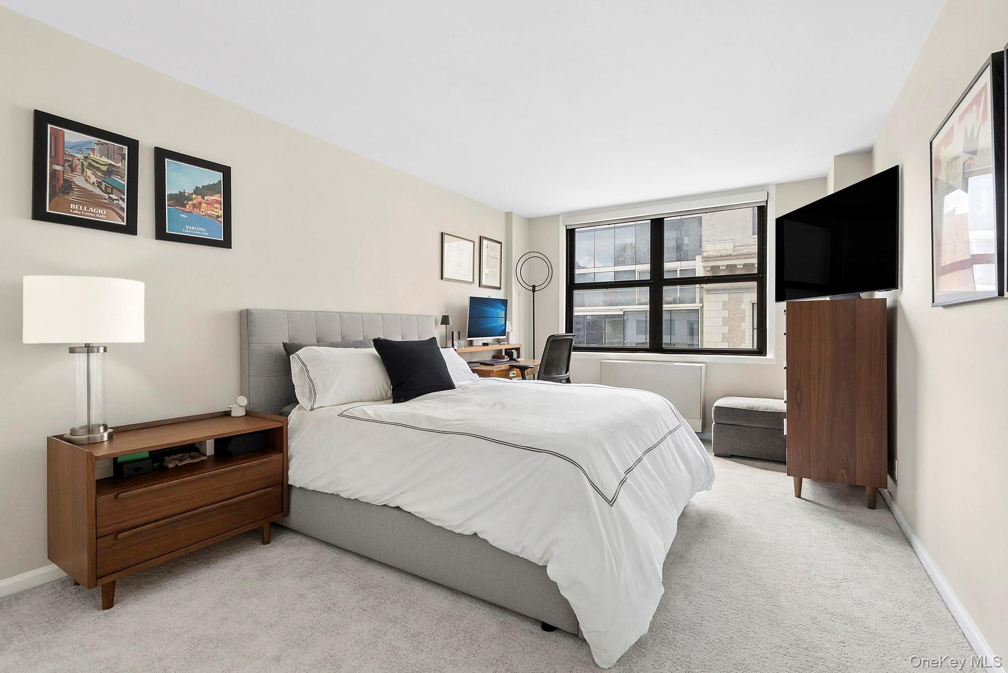 130 E 18th Street 10V