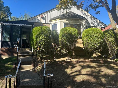 Photo of 135-43 77th avenue Ave, Kew Garden Hills, NY 11367 (MLS # 923084)
